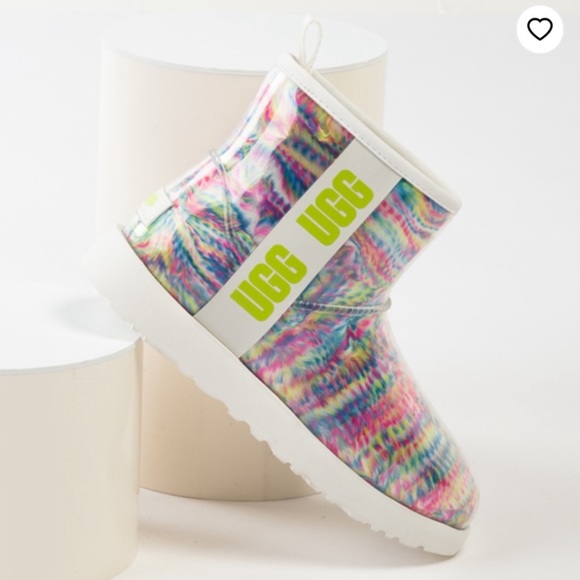 UGG Classic Clear Mini Pixelate Boots Size 8 - Picture 1 of 11